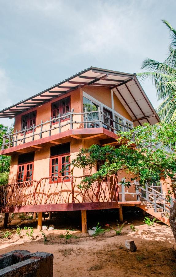 Sarada Beach Resort Yala 티사마하라마 외부 사진