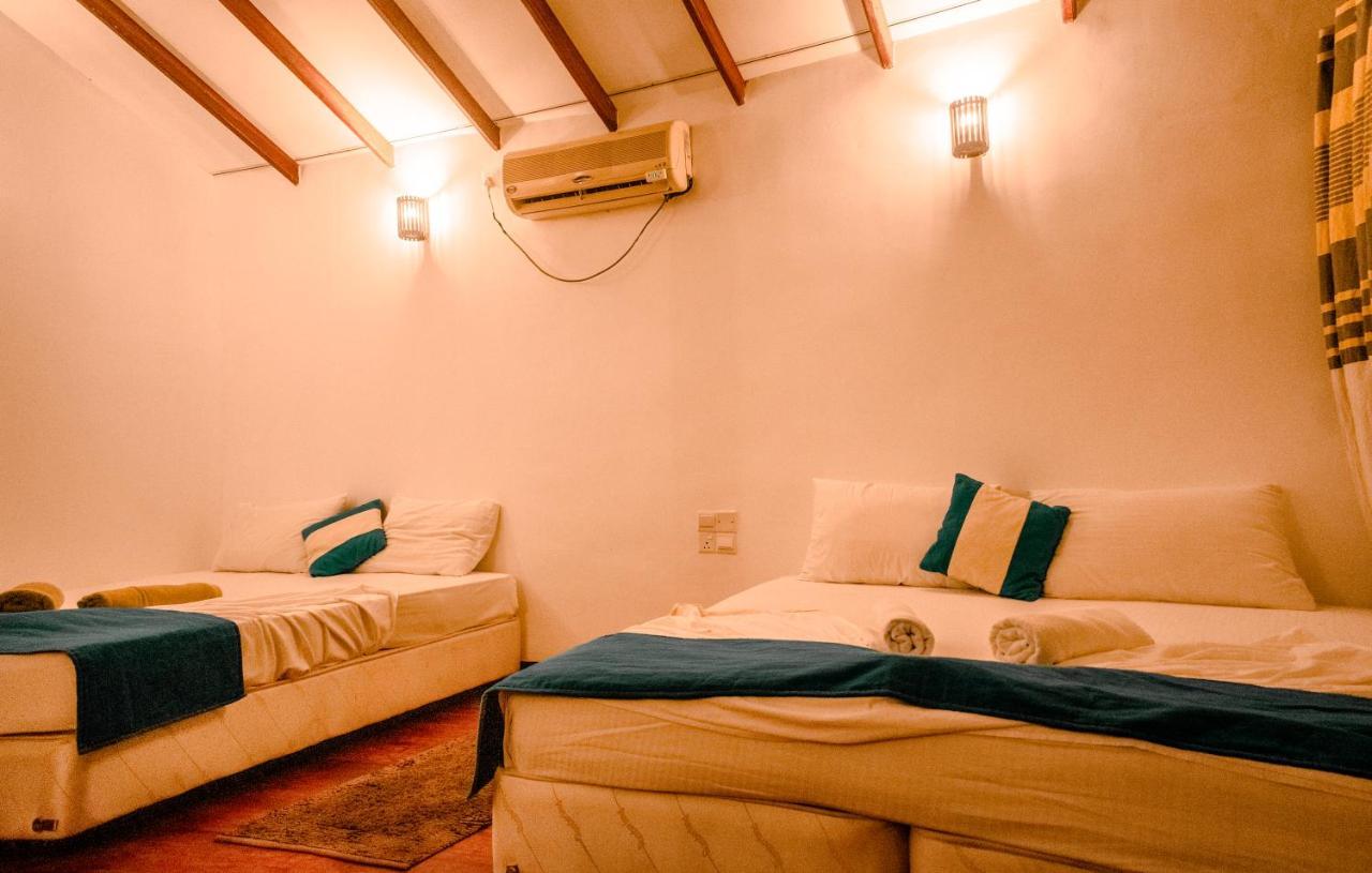 Sarada Beach Resort Yala 티사마하라마 외부 사진