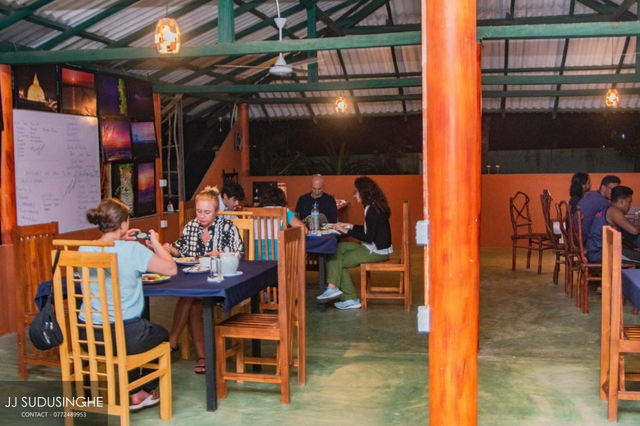 Sarada Beach Resort Yala 티사마하라마 외부 사진